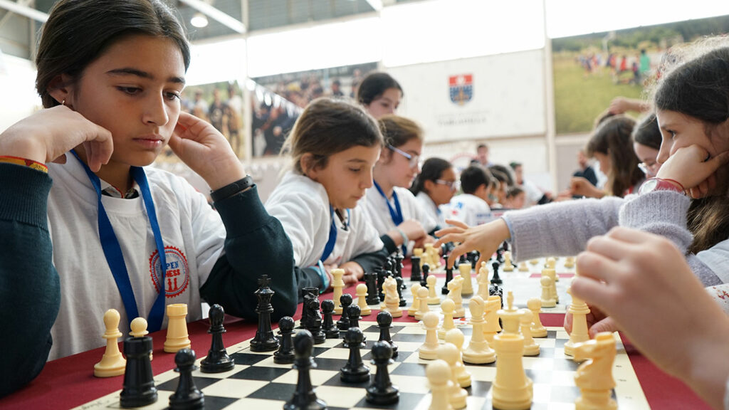 Más de 700 escolares participan en la V edición del Entreolivos-Tabladilla Open Chess 2024
