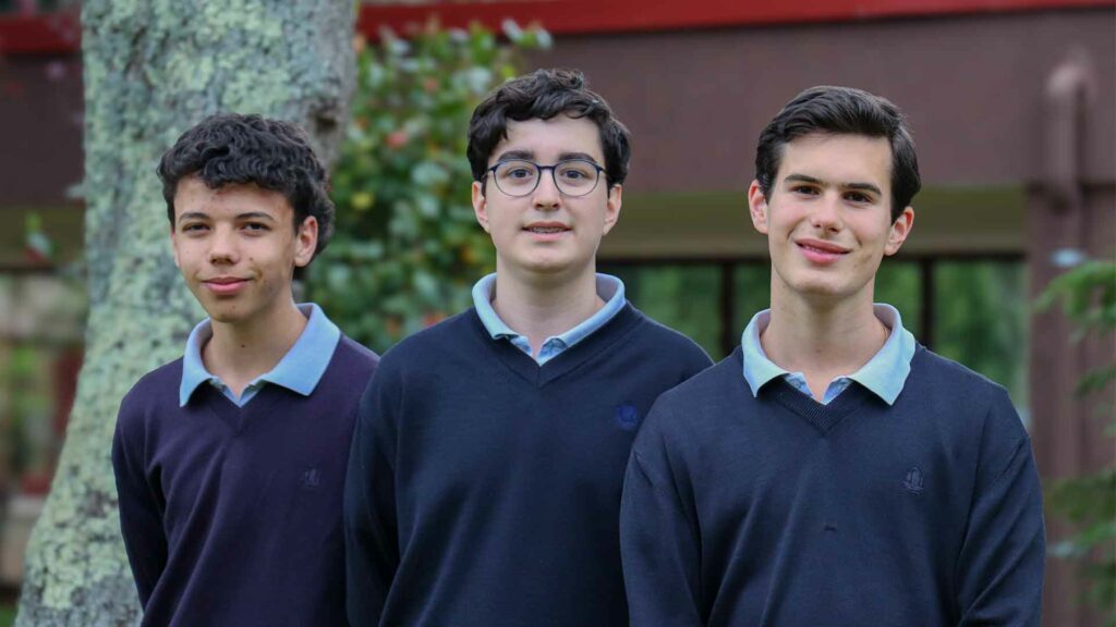 Tres alumnos del Colegio Los Robles, finalistas nacionales de Young Business Talents 2024